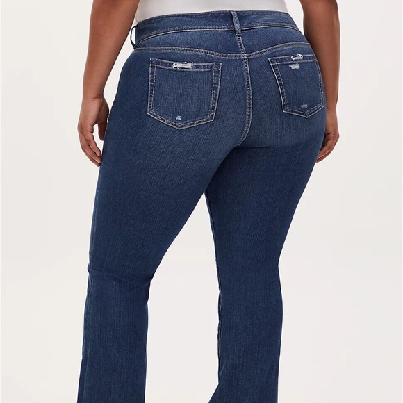 Torrid Mid Rise Distressed Flare Jean Size 24 - Picture 2 of 6